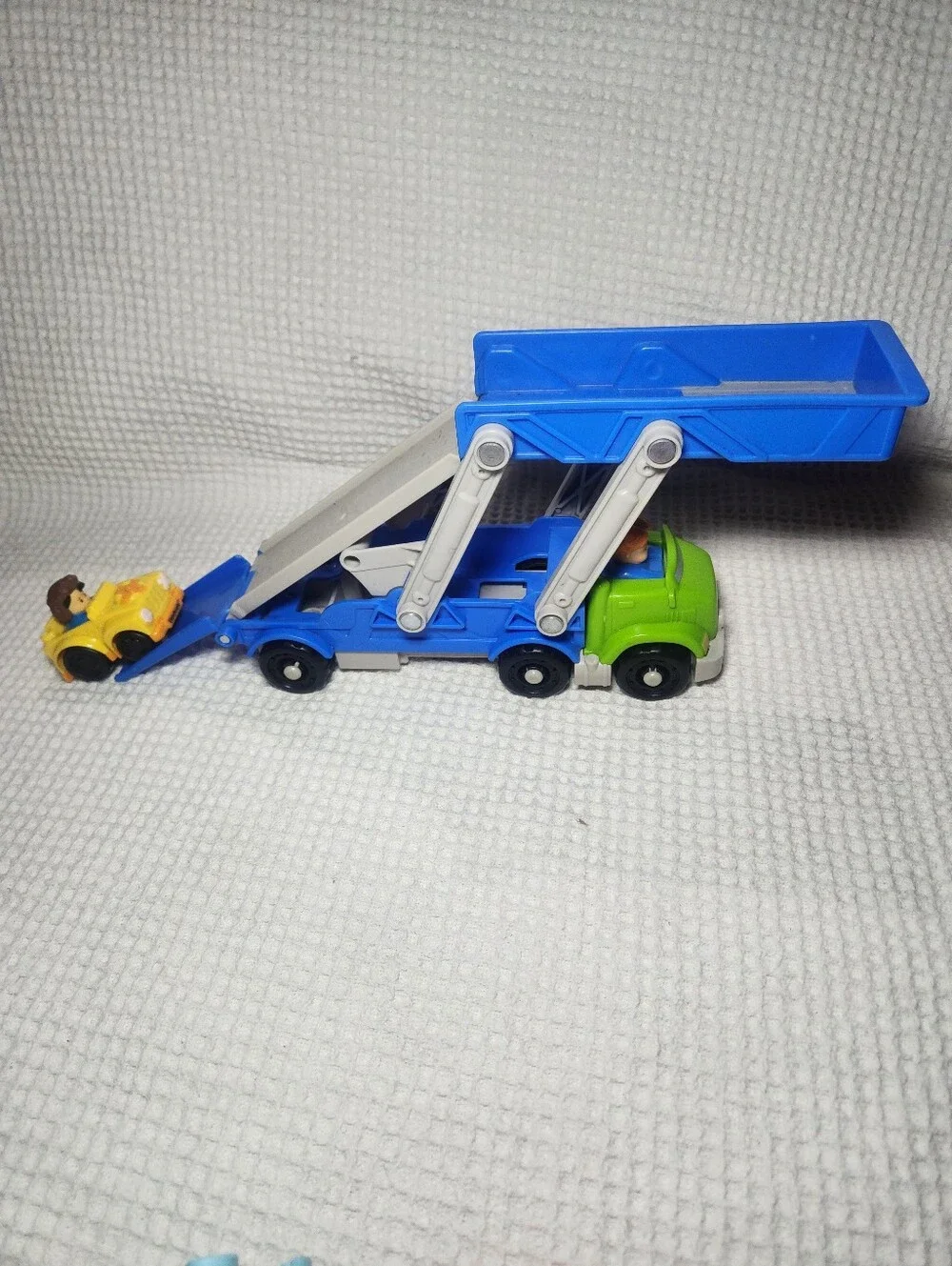 Fisher-Price Blue and Green Car Carrier with Yellow Toy Car Wheelie